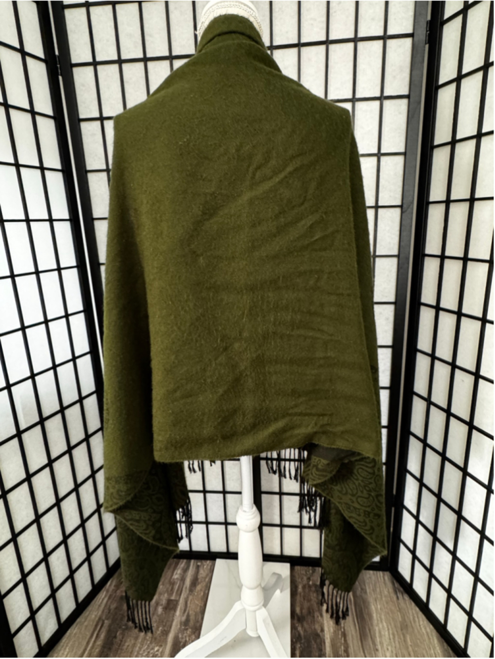 Women's Unbranded Paisley Wrap Scarf One Size Green Black - Picture 4 of 5